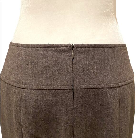 Tribella Taupe Brown Pencil Skirt with Pleating Detail Size 6P - Picture 5 of 8